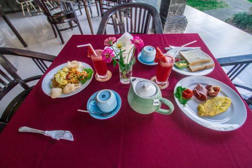 Puri Saron Hotel Madangan - Gianyar