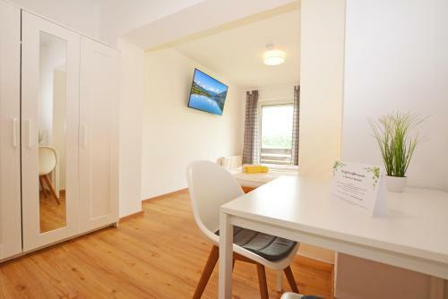 Sonniges Apartment Mit Balkon In Ruhelage