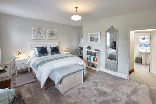 Host & Stay - Rose Cottage @ Durham