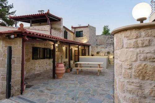 Villa Duente Pirgoy Village