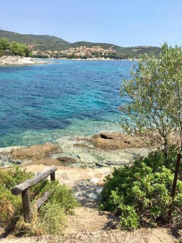 Villa Valia: Traditional Luxurious Residence