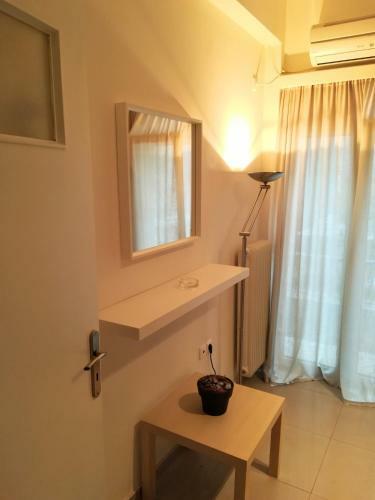 Modern Apartment In Piraeus