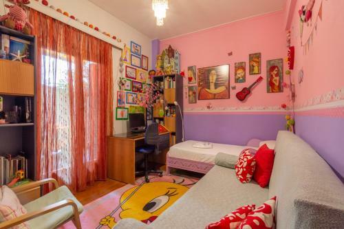 Tropical Apartment In Pireaus Center
