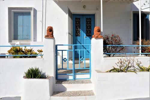 Old Granny's Home In Plakes Milos