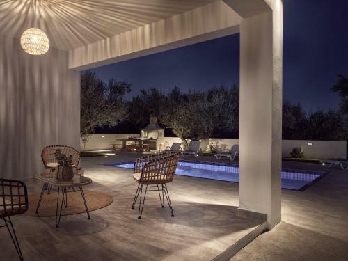 Kapodistria Luxury Villa