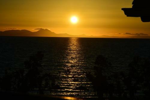 Sea View Luxury Apartment Plataria