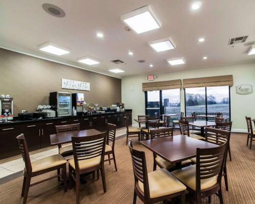 Hotel Sleep Inn & Suites Cave City
