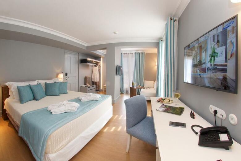 Aenos Hotel
