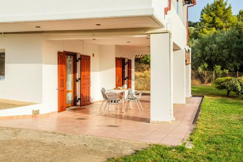 Apartamento Ancient Olympia Secluded Haven, Mangata Home