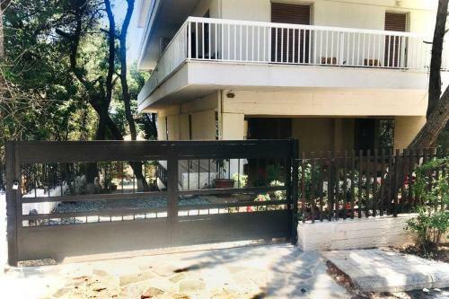 Exotic Apartment 1 Min From Marikes Beach