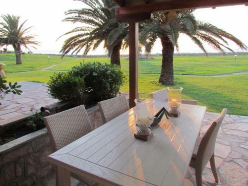 Summer House @fourka Beach