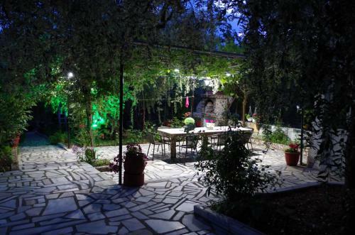 Hostal Garden Guesthouse
