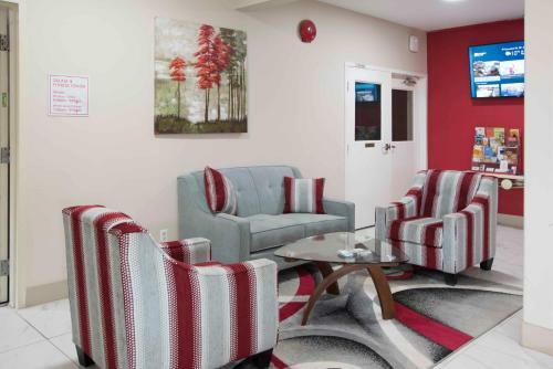 Hotel Ramada Limited 100 Mile House - Standard Cb