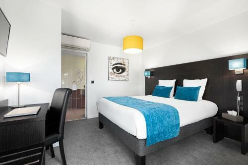 Hotel H�tel Les Pierres Dor�es