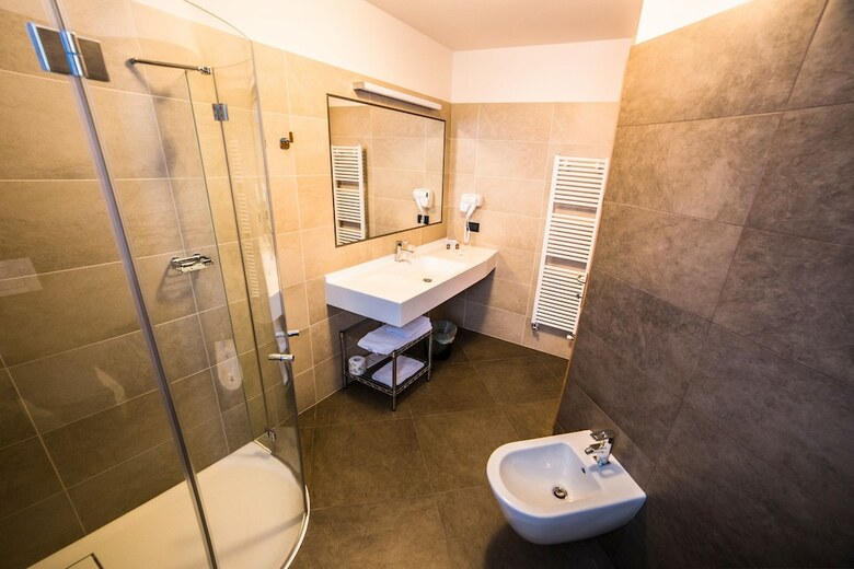 Hotel Garn� Paradisi