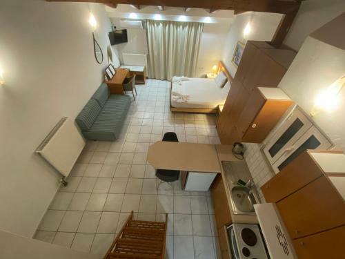 Le Chris Central Apartments