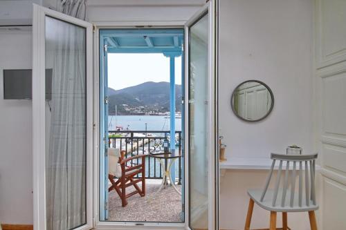 Molos House