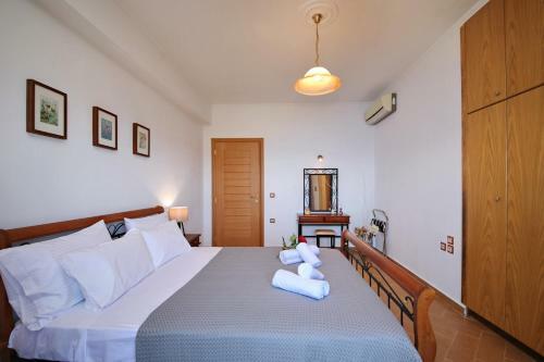 Villa Margini, Aegean Views , Pool Villa, Skopelos