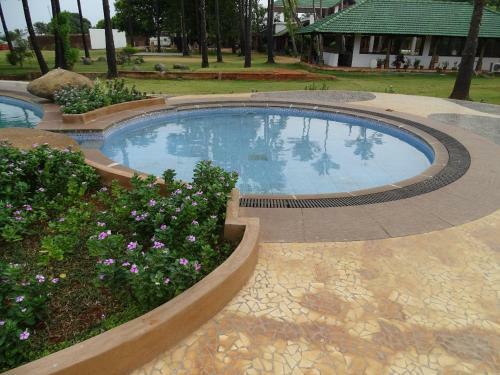 Hotel Nalla Eco Beach Resort
