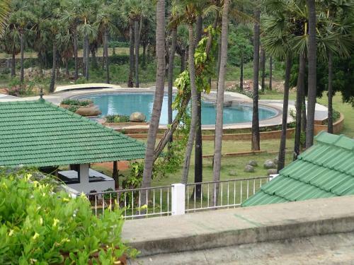 Hotel Nalla Eco Beach Resort