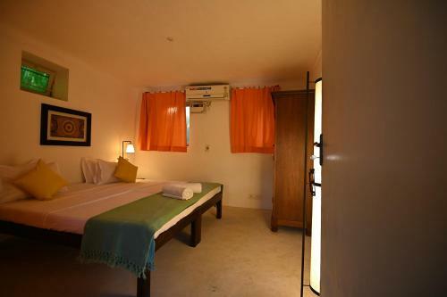 Bed & Breakfast La Cedille - French Heritage House