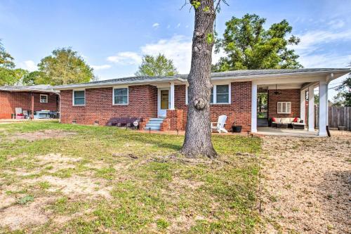 Cozy Pensacola Home With Yard 3 Mi To Downtown