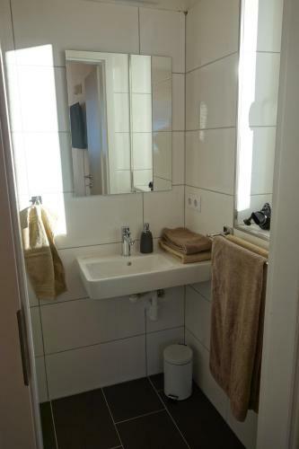 Apartamento Traumhafter Seeblick: Ferienwohnung "am Atoll"