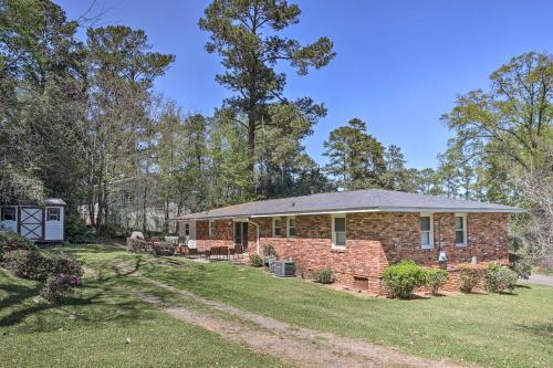 Spacious Retreat About 1 Mi To Augusta National!