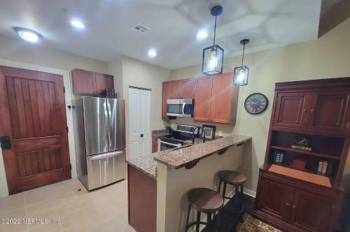 Luxury Condo - Studio Penthouse Apartment - Apartment #302