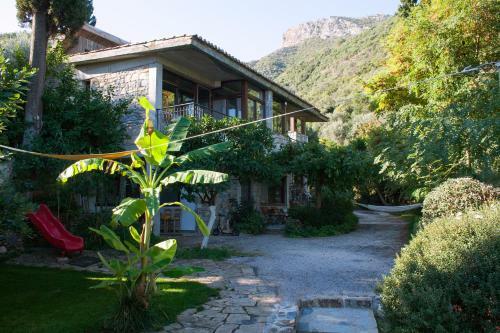 Apartamento Studios Kyparissi & Spa