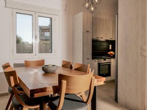Oresteia Executive Villa, A Flamboyant Retreat