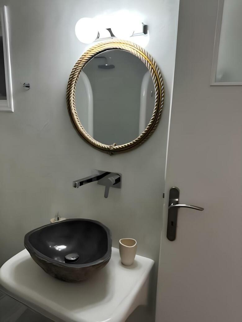 Hotel Vina's Place City Center