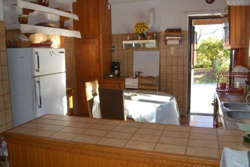 Villa Vytina With Garden And Bbq