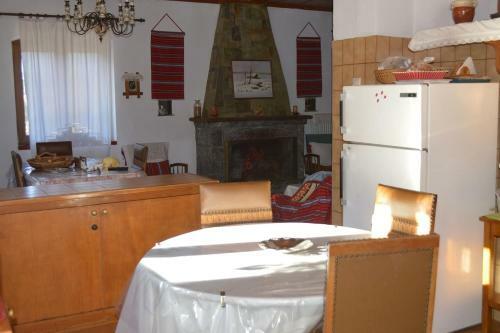 Villa Vytina With Garden And Bbq