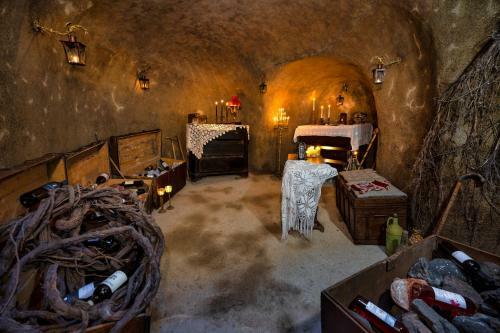 Villa Mystagoge Cave Pool/jacuzzi, Cellar And Hammam