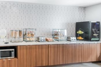 Hotel Microtel By Wyndham Victor