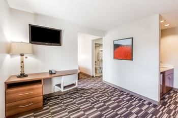 Hotel Microtel By Wyndham Victor