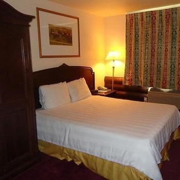 Hotel Elizabeth Inn And Convention Center