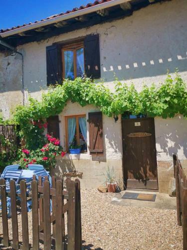 Maison Cogulet At Les Vergnes Gites