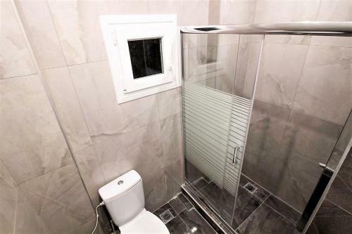 Metro Apartment