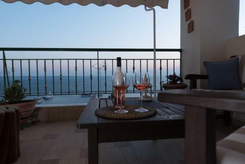 Apartment With Marina View
