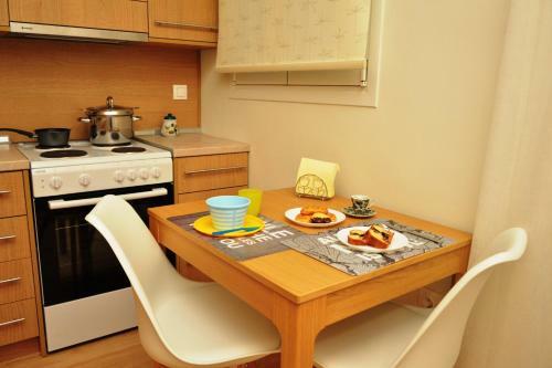 Apartamento Zennova #5 Antigonidon Square