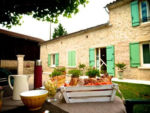 Hostal La Dor�pontaise