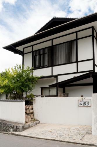 Hostal Miyajima Guest House Mikuniya