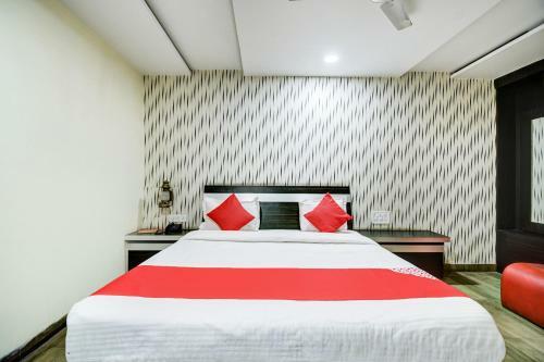 Oyo 39372 Hotel Royal Palace