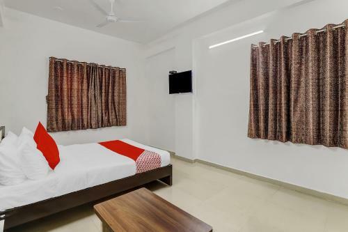 Oyo Collection O 88225 Hotel Knox