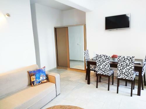 Avalon Cosy Apartments, Minimal Villas With Swimming Pool
