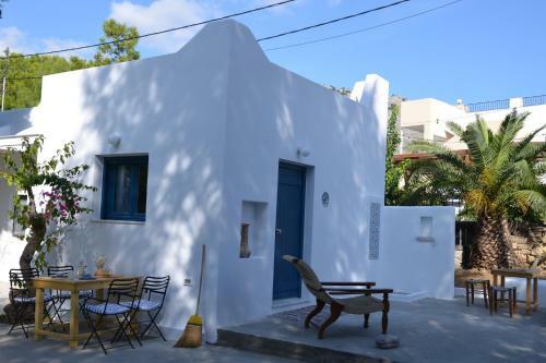 Spitaki - House With Garden By The Beach - Pefki