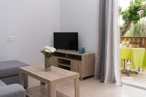 Anais Apartments In Laganas