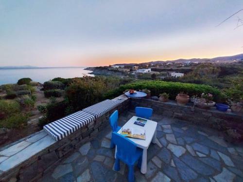 Villa Sophia Paros - Beachfront Three-bedroom Villa With Sea View